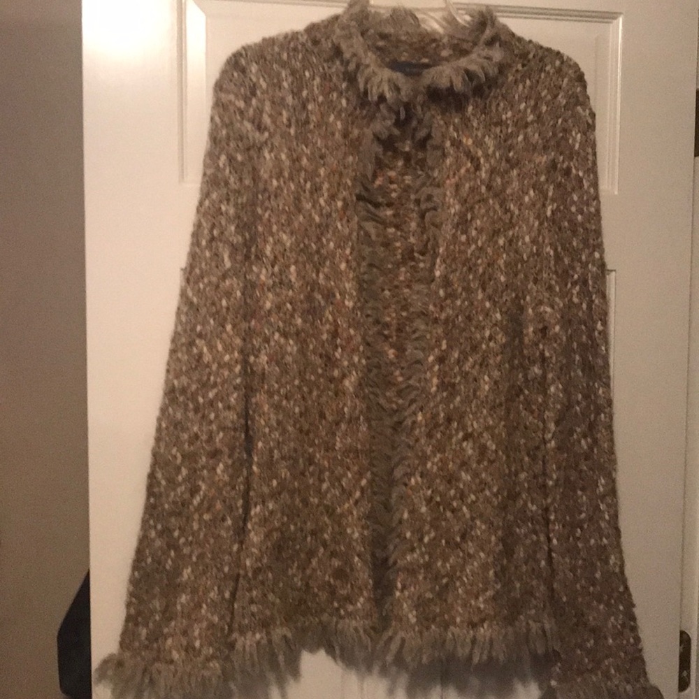 Cute textured Liz Claiborne sweater